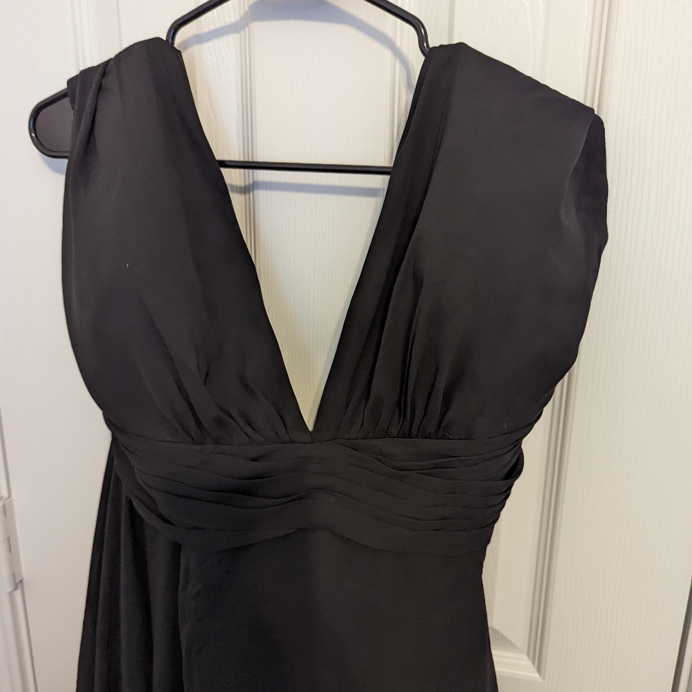 Black dress - Picture 2 of 10